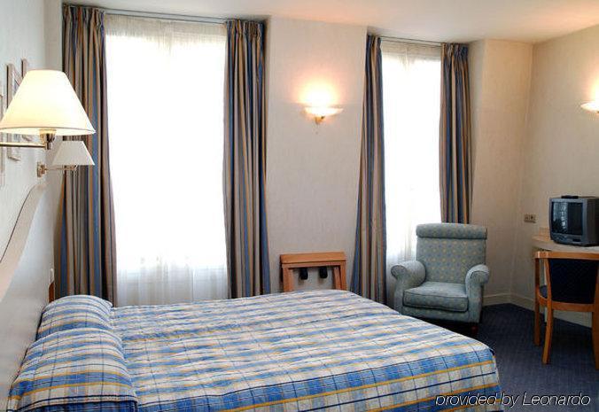 Timhotel Opéra Blanche Fontaine 4*